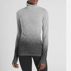 Athleta Flurry Blizzard gradient turtleneck in black and white size medium